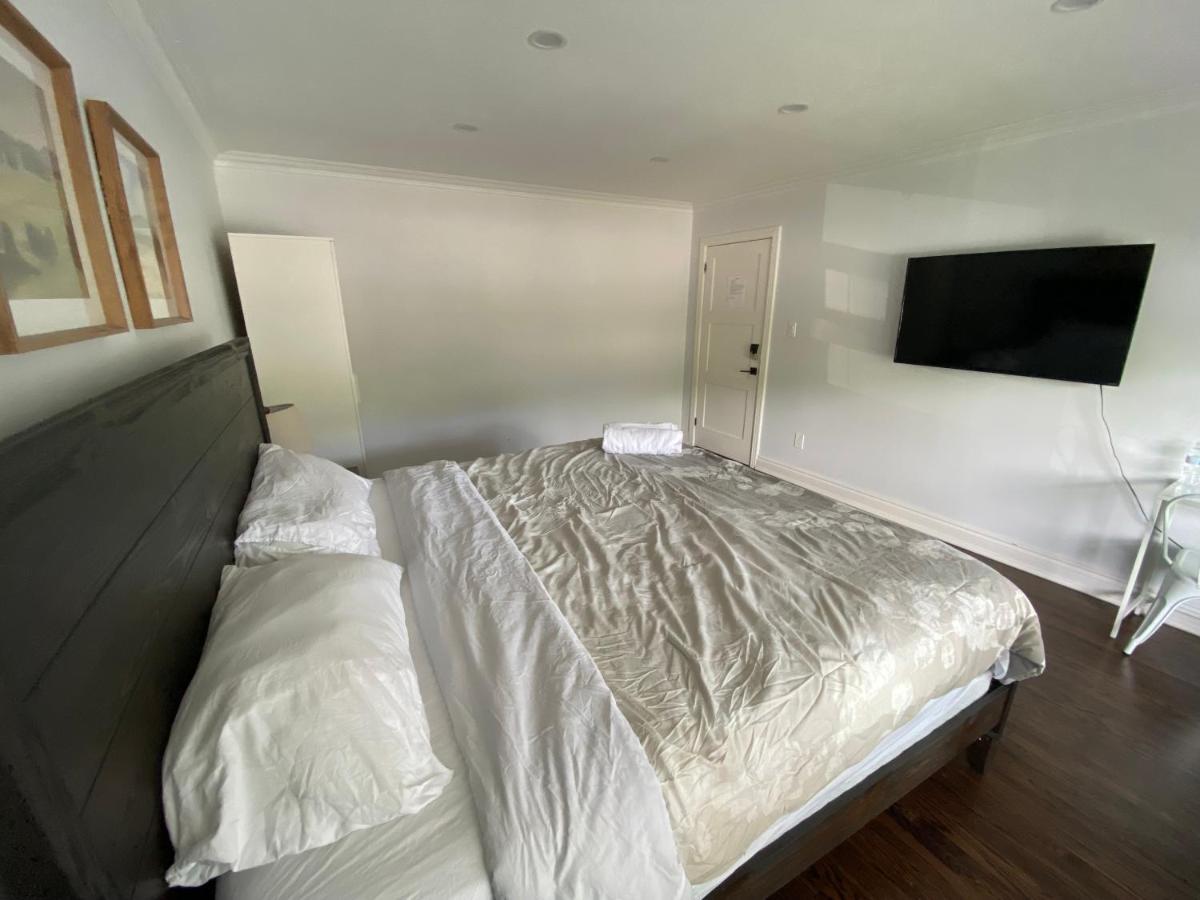 Yonge And Finch Subway !L Spacious & Bright Private Bedroom With Shared Amenties Toronto Exteriér fotografie