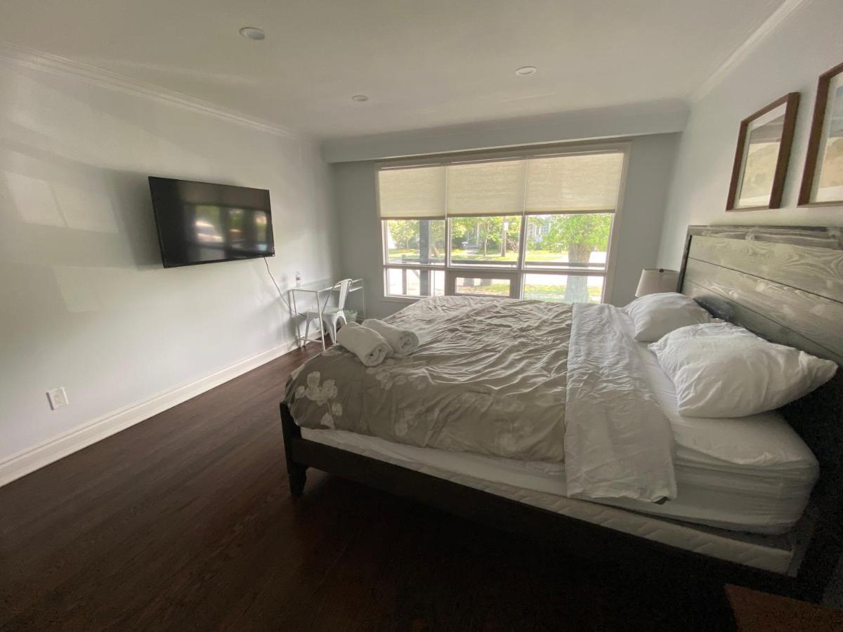 Yonge And Finch Subway !L Spacious & Bright Private Bedroom With Shared Amenties Toronto Exteriér fotografie