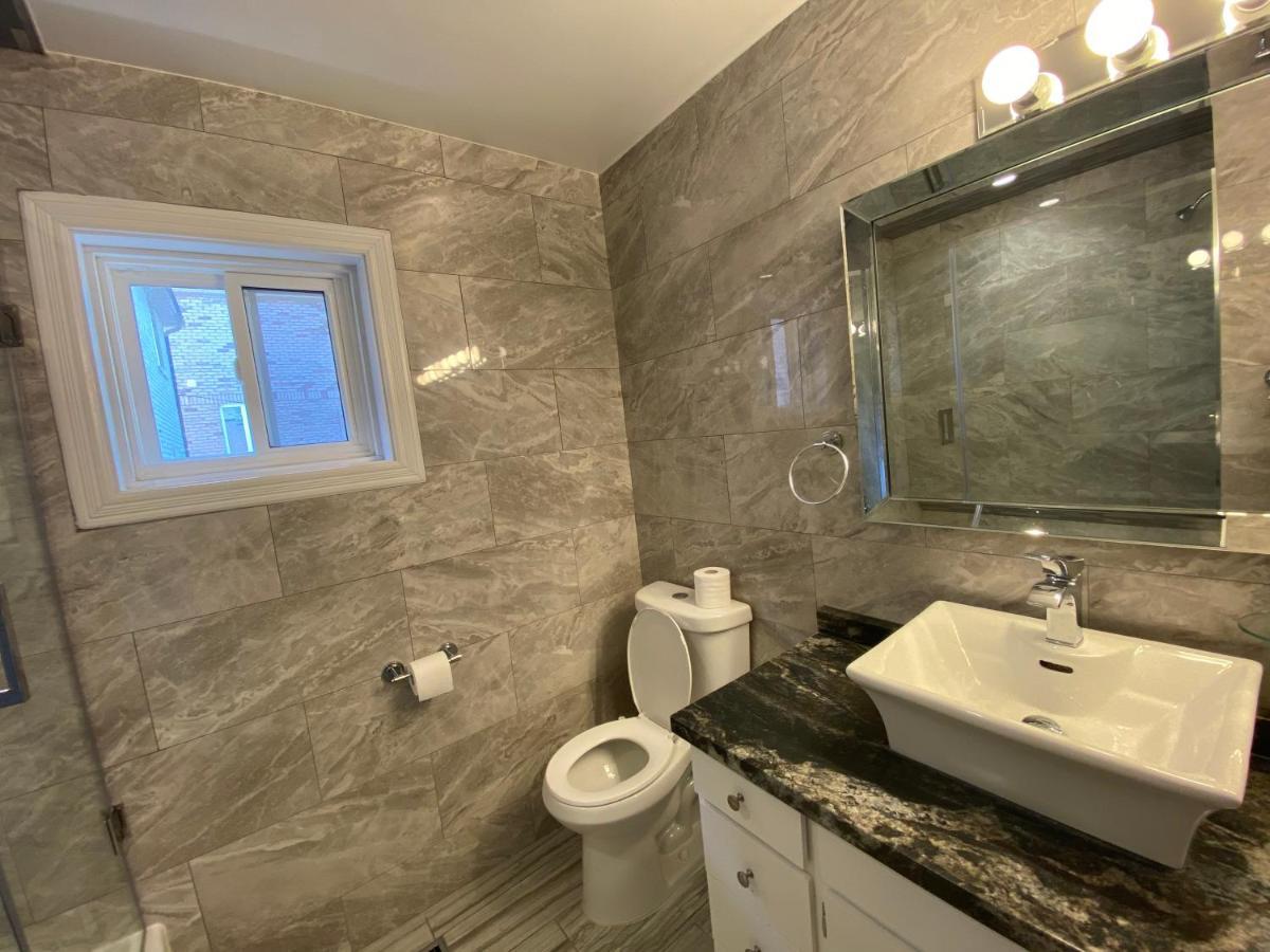 Yonge And Finch Subway !L Spacious & Bright Private Bedroom With Shared Amenties Toronto Exteriér fotografie